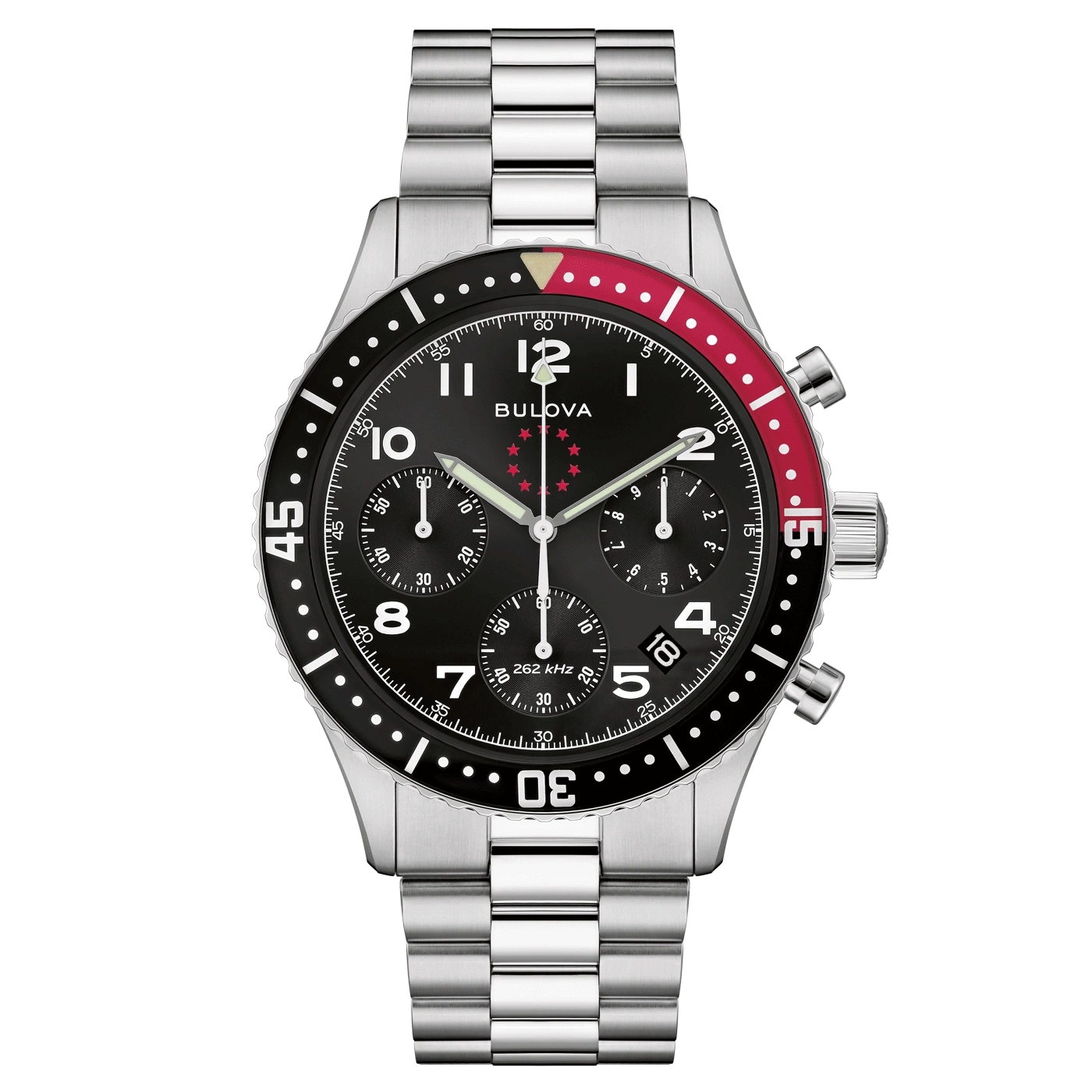 Bulova horloge met zwarte wijzerplaat, rode bezel en zilveren armband.