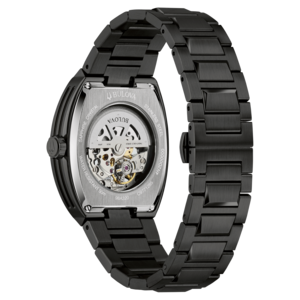 Zwarte Bulova horloge met saffierglas en roestvrijstalen kast, waterdicht tot 50m.