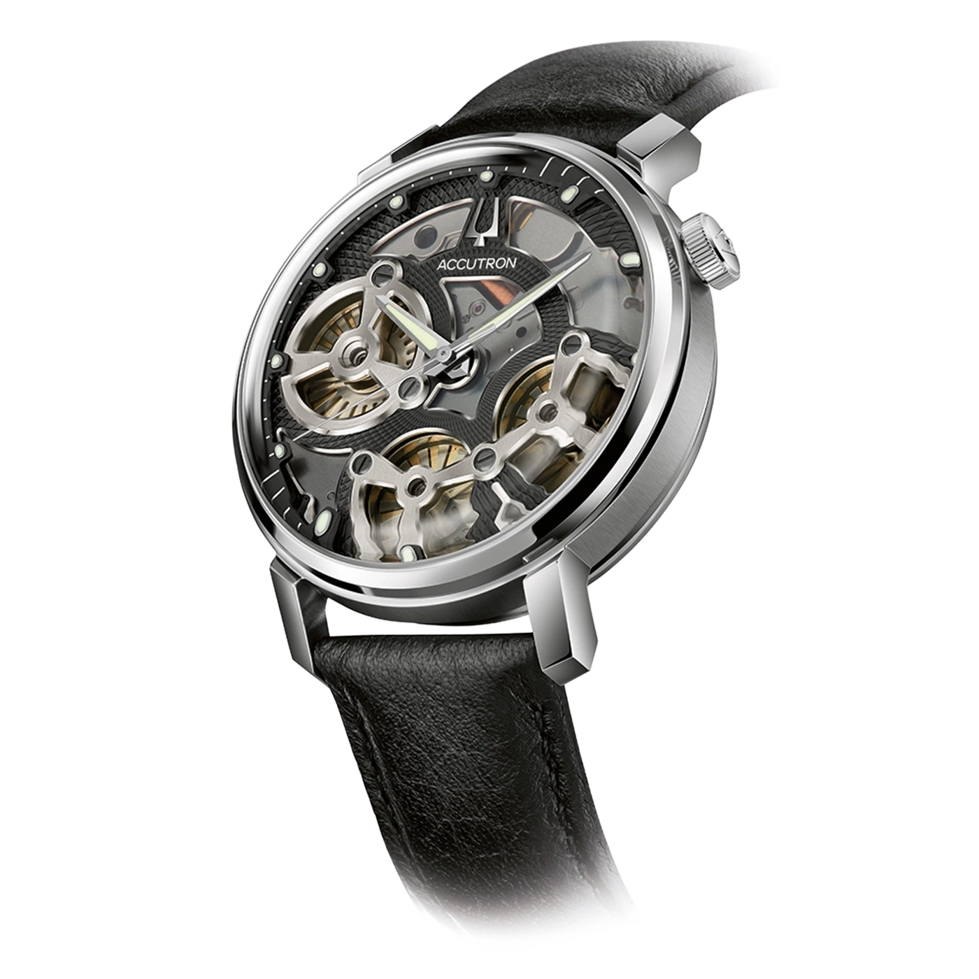 Een zilveren chronograaf met zwarte leren band en skeletwijzerplaat.