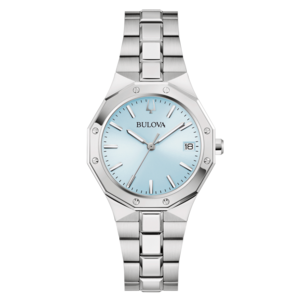 Bulova horloge met lichtblauwe wijzerplaat en zilveren band, stijlvol design.