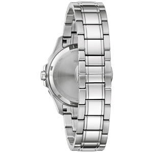 Roestvrijstalen horloge, achterkant met gravure, schakelarmband, close-up