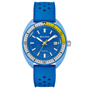 Blauw Bulova Snorkel horloge met blauwe band en gele accenten.