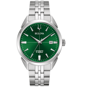 Bulova horloge met groene wijzerplaat en zilveren band, stijlvol design.