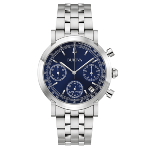 Bulova horloge met blauwe wijzerplaat en zilveren band, chronograaf functie.