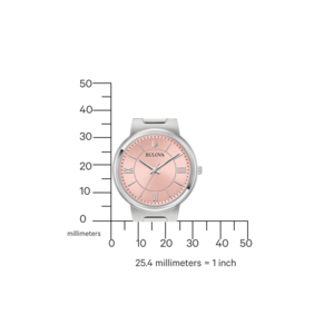 Horloge met roze wijzerplaat en Romeinse cijfers, meetschaal in millimeters.