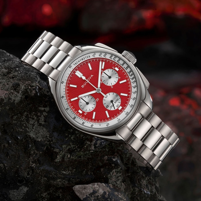 Lunar_Pilot_red_1_9TwC6P7