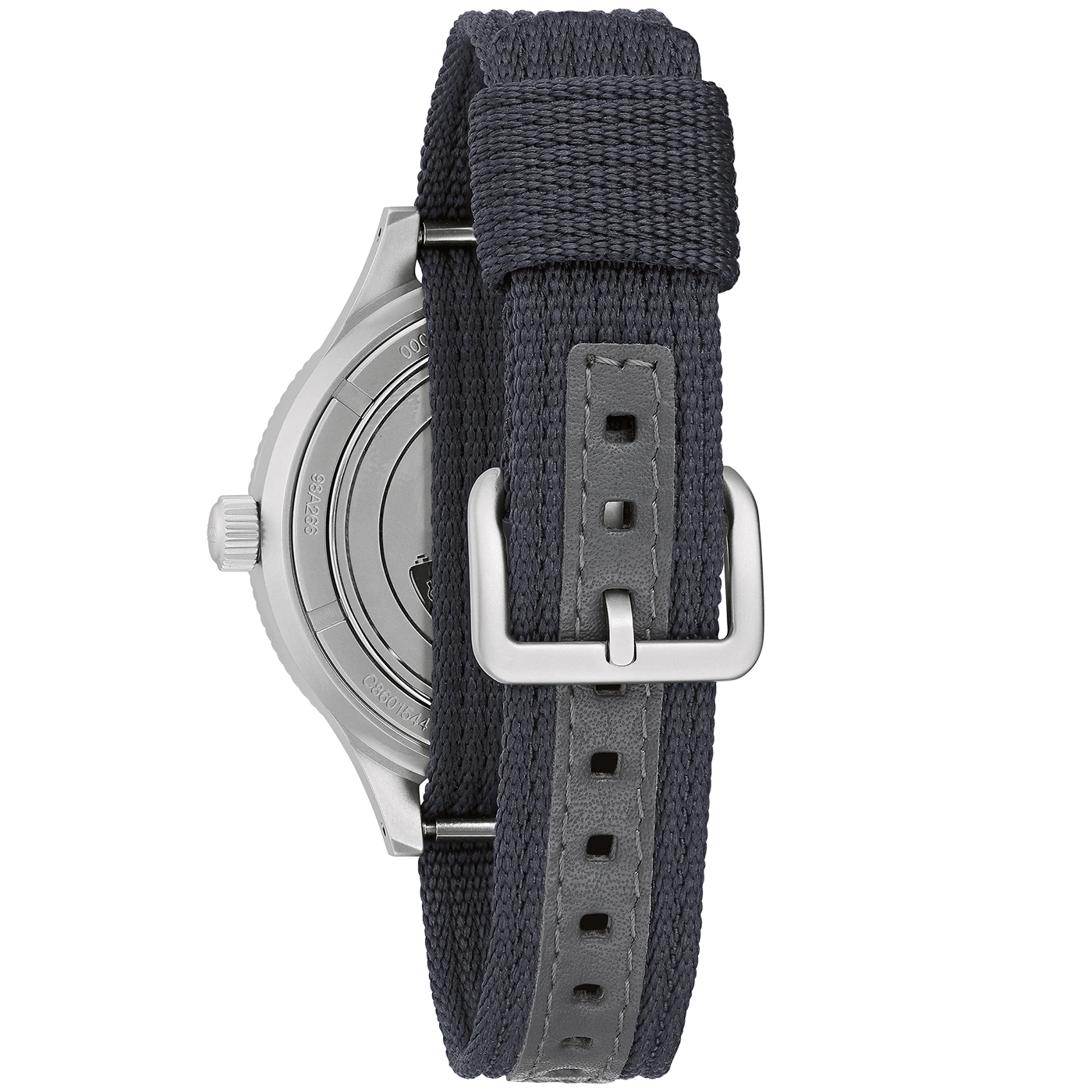 Horloge met donkerblauwe band en zilveren gesp, close-up detail